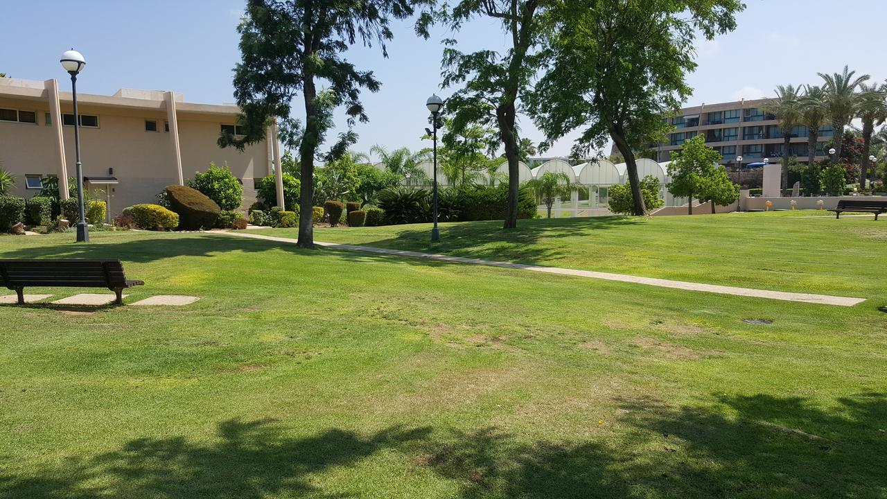 Neot Golf Caesarea Garden Apartment Exterior foto